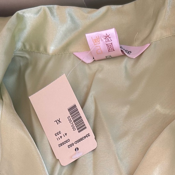 La Vie En Rose “Silky” 100% Polyester Pajamas PJs Pyjamas Pajama Set. - Picture 13 of 13